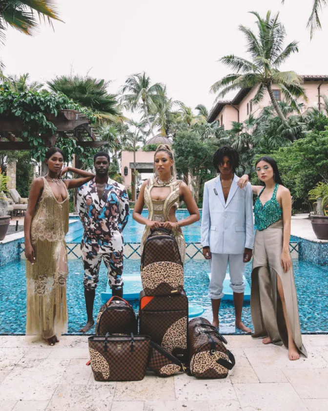 A.i.3 THE LEGACY DUFFLE