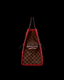 ALL OR NOTHING SHARKS IN PARIS TOTE