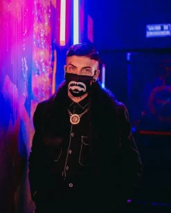 BITE ME SHARK (BLK) POLYESTER FACE MASK