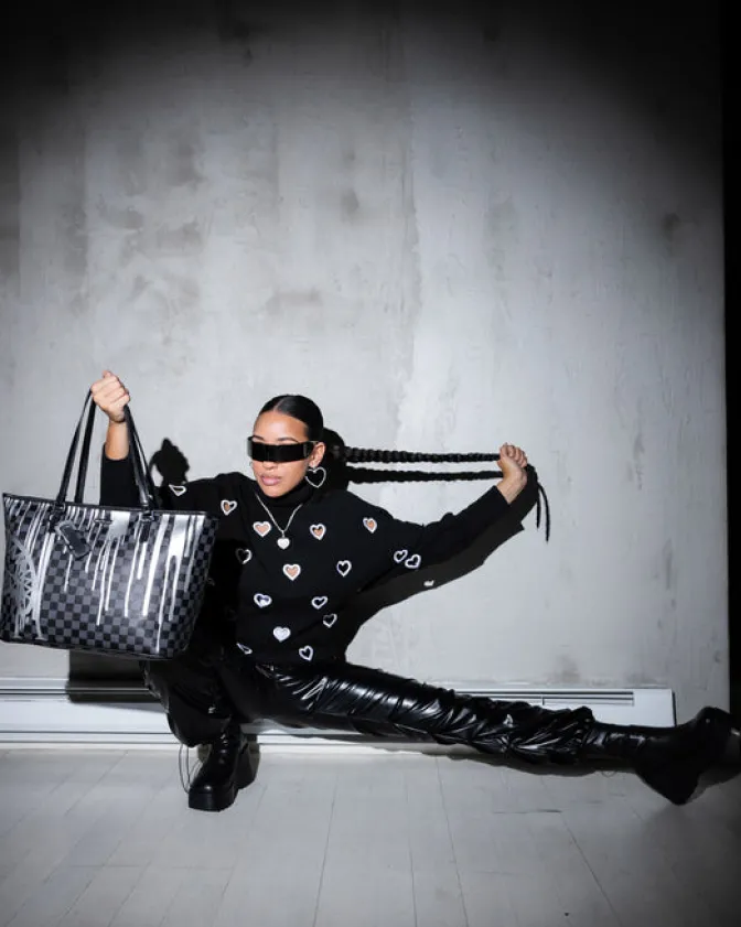 CHATEAU GHOST TOTE