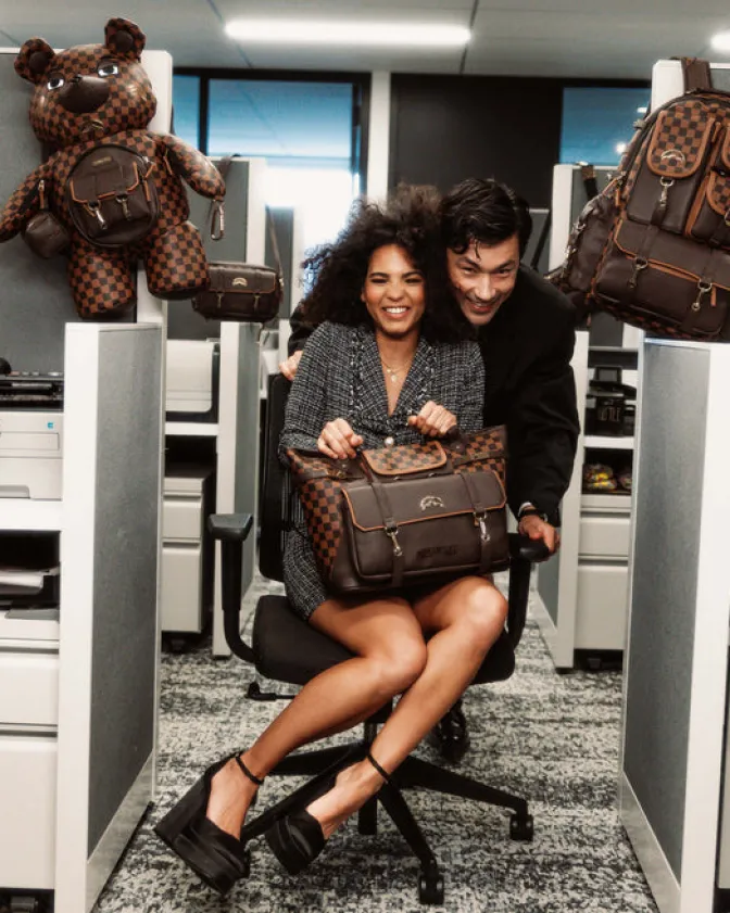 CHECKMATE ROYALE TOTE
