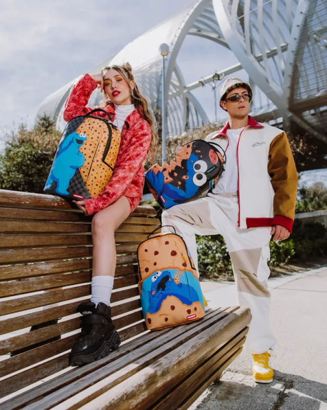 COOKIE MONSTER REVEAL BACKPACK (DLXV)