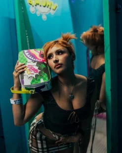 DREAMY TECHNICOLOR TOILETRY BAG