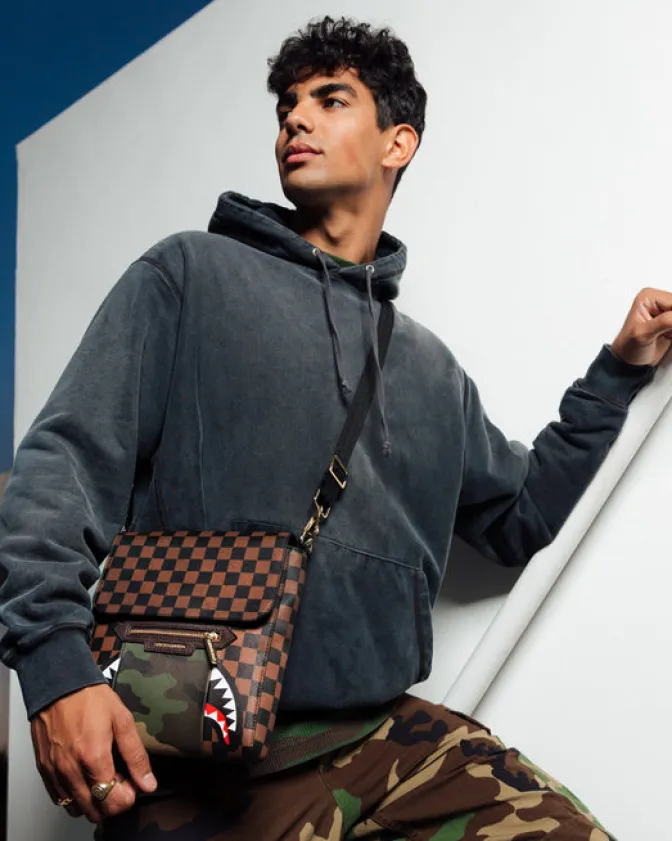EXTERIOR GOLD ZIP POCKET SHARKS IN PARIS MESSENGER SLING BAG