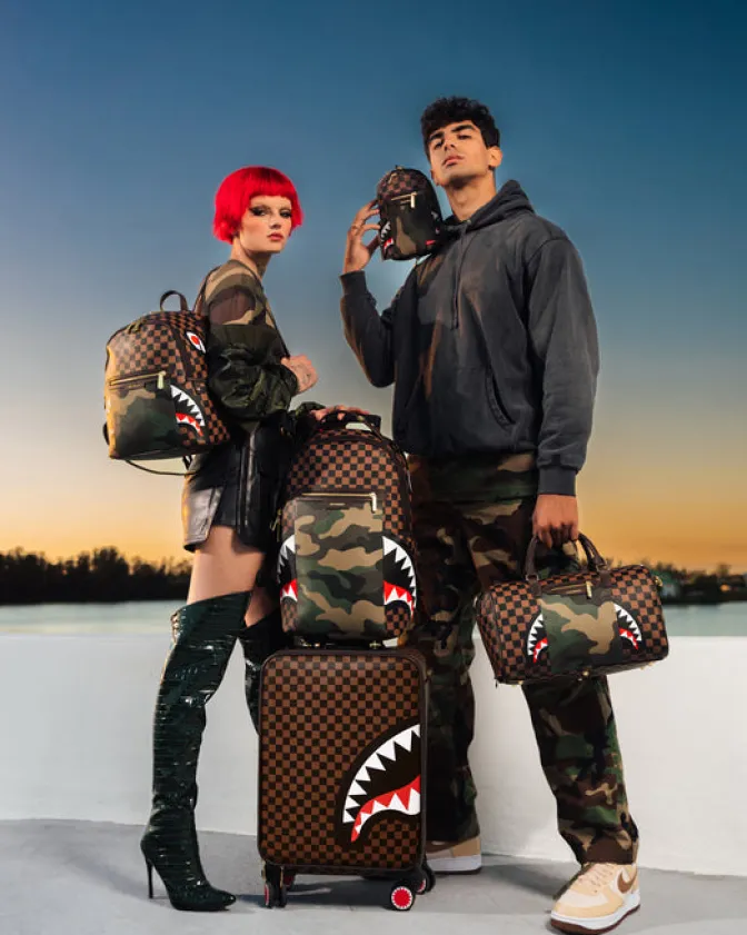 EXTERIOR GOLD ZIP POCKET SHARKS IN PARIS JETSETTER CARRY-ON LUGGAGE