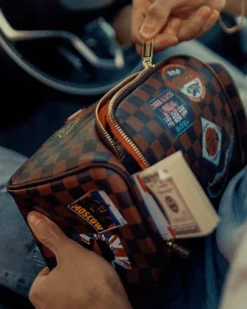 GLOBAL MOGUL TOILETRY BAG