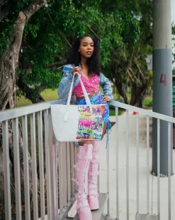 HALF GRAFF TOTE