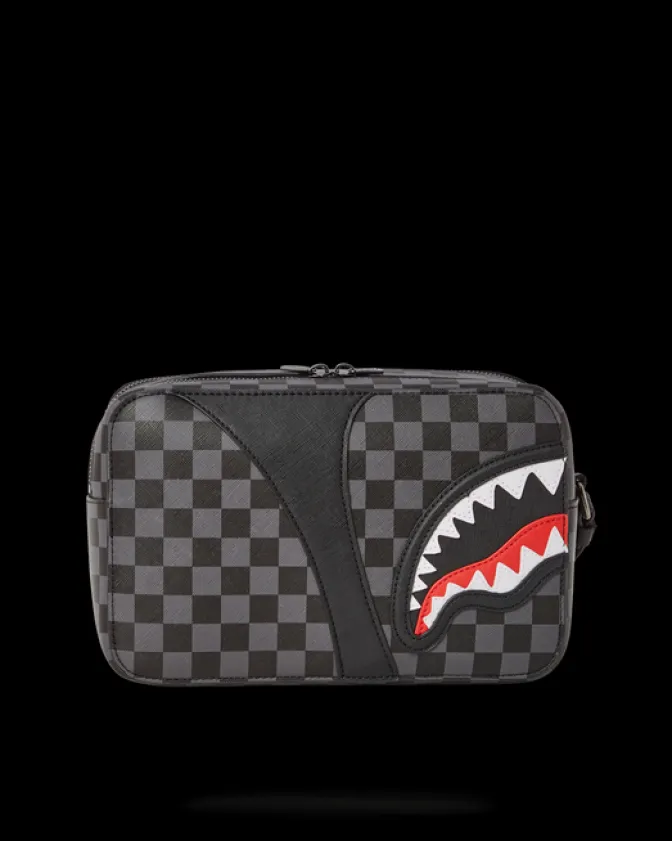 HENNY AIIR TO THE THRONE TOILETRY BAG