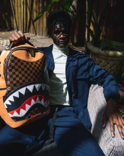 HENNY AIR TO THE THRONE BACKPACK (DLXV)
