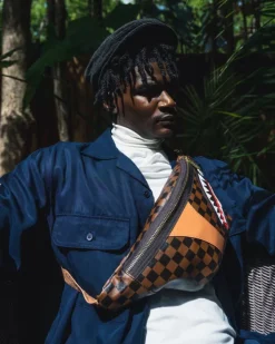 HENNY AIR TO THE THRONE SAVVY CROSSBODY