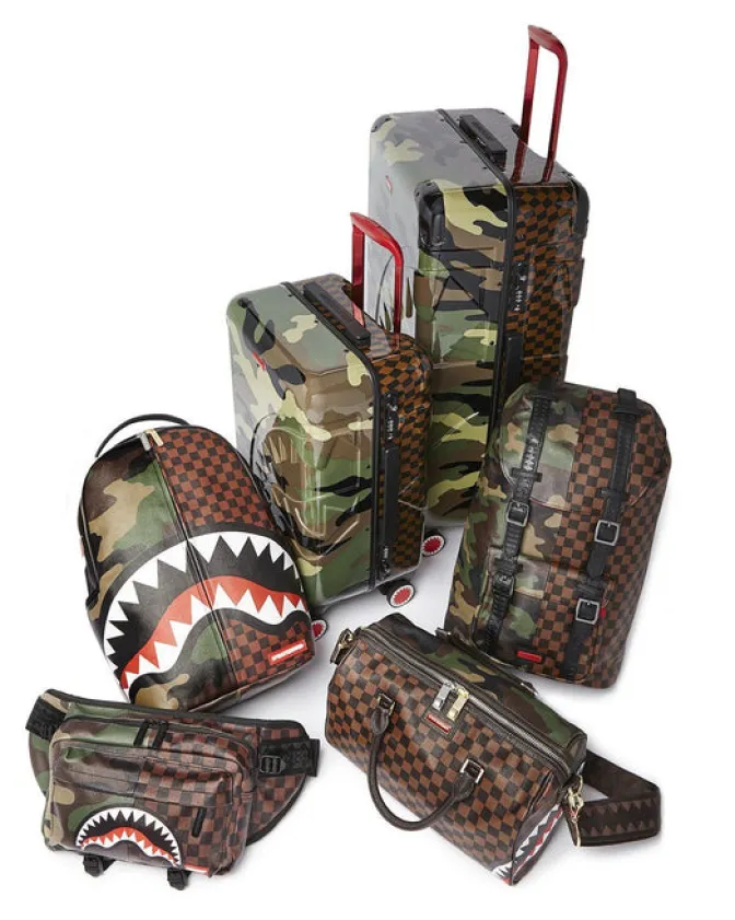 JUNGLE PARIS 29.5u201d FULL-SIZE SHARKITECTURE LUGGAGE