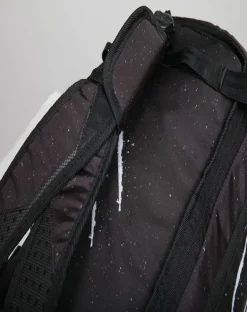 PARTY SHARK DUFFPACK