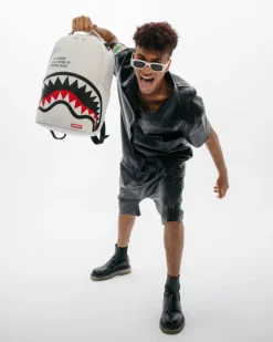 SHARK CENTRAL (WHT) BACKPACK (DLXV)