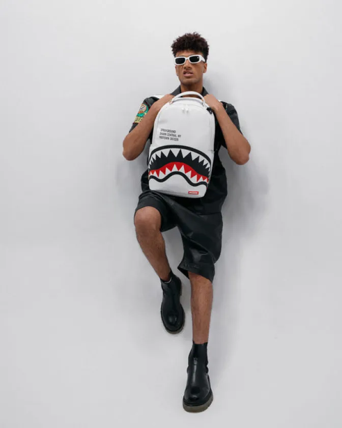 SHARK CENTRAL (WHT) BACKPACK (DLXV)
