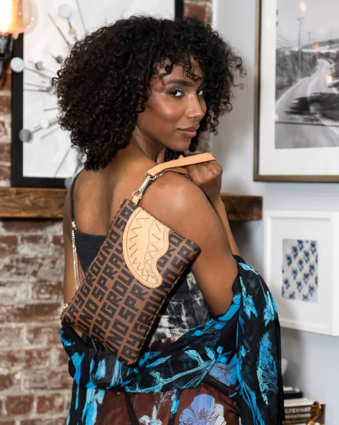 SHARKFINITY CROSSOVER CLUTCH