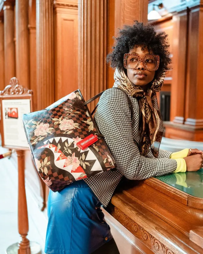 SHARKFLOWER TOTE
