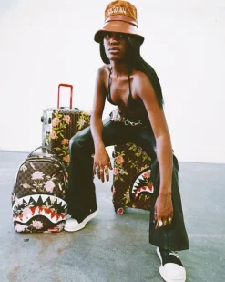 SHARKFLOWER 21.5u201d CARRY-ON SHARKNAUTICS LUGGAGE