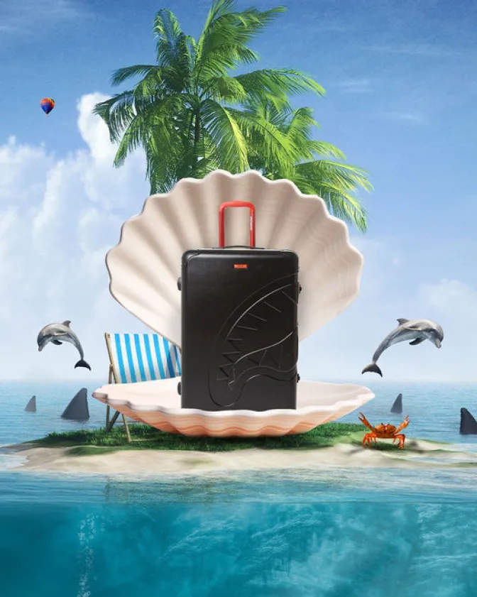 SHARKITECTURE MOLDED 29u201d FULL-SIZE LUGGAGE