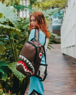 SHARKS AND SKULLS BACKPACK (DLXV)