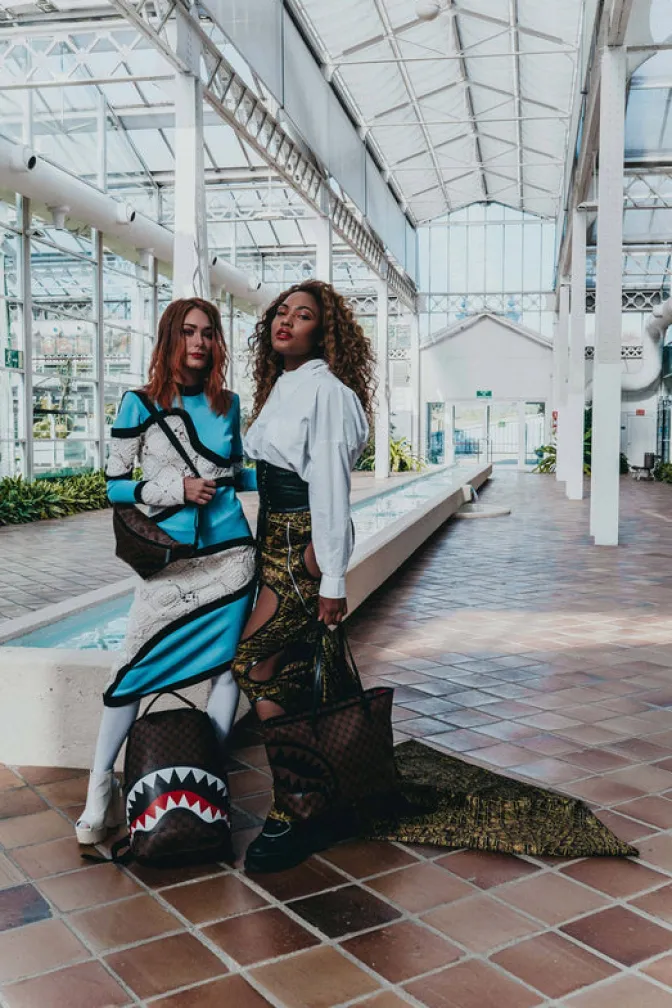 SHARKS AND SKULLS SAVVY CROSSBODY