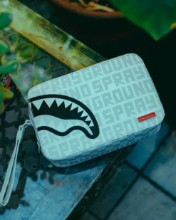 SPLIT THE CHECK (PEARL) TOILETRY BAG