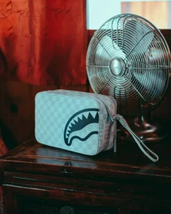 SPLIT THE CHECK (PEARL) TOILETRY BAG