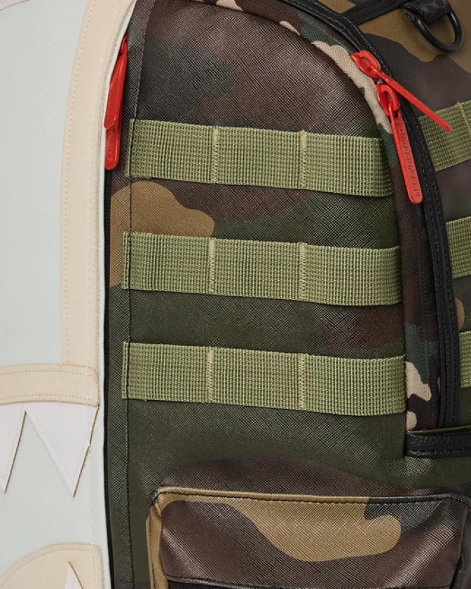 SPLIT WEIRD BACKPACK (DLXV)