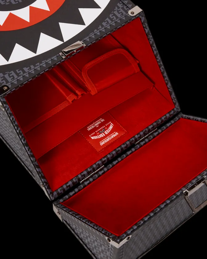 SPRAYGATTI REVV CHATURANGA SHARK 1900 BACKPACK