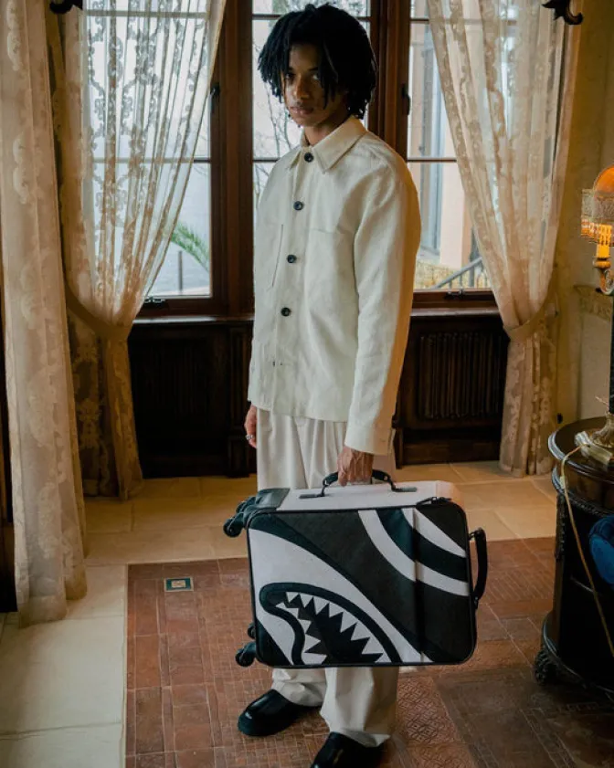 V.V.I.P. JETSETTER CARRY-ON LUGGAGE